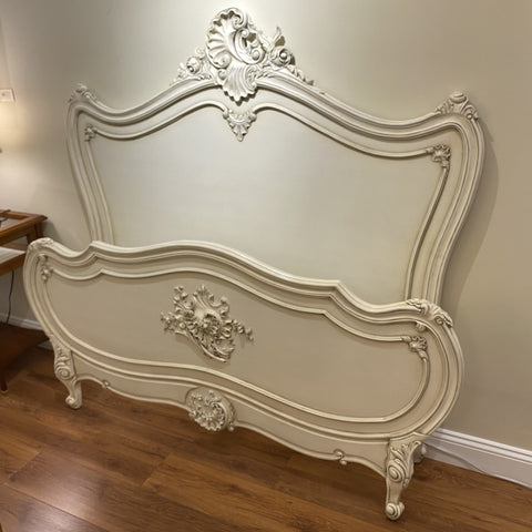 Louis XV Full Size Bed A Riche Coquille L/Blanc
